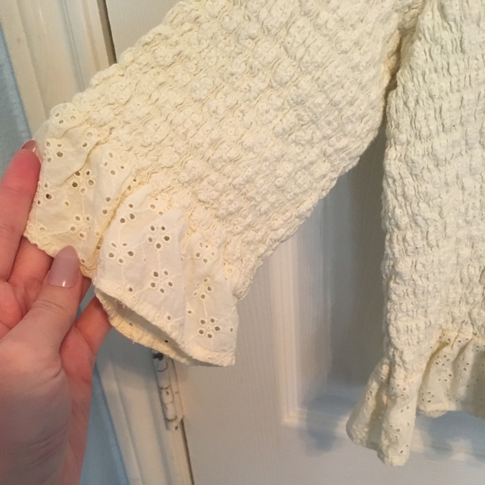 SOLD American Eagle off the shoulder top - Picture 2 of 4
